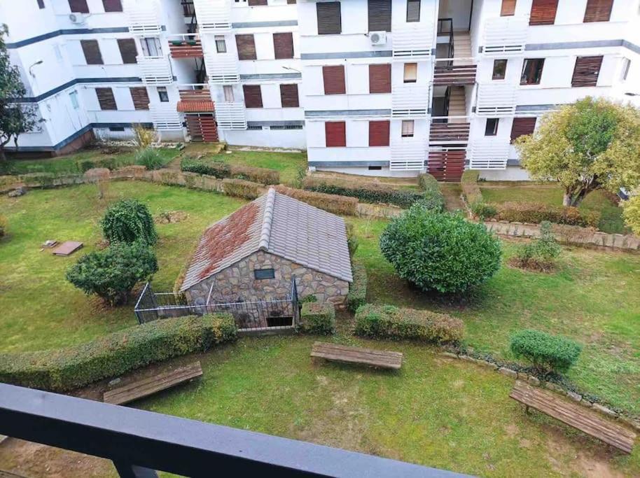 Precioso Piso En La Playa De Madrid A 45 Min Del Centro De La Ciudad Apartment San Martín de Valdeiglesias Exterior photo
